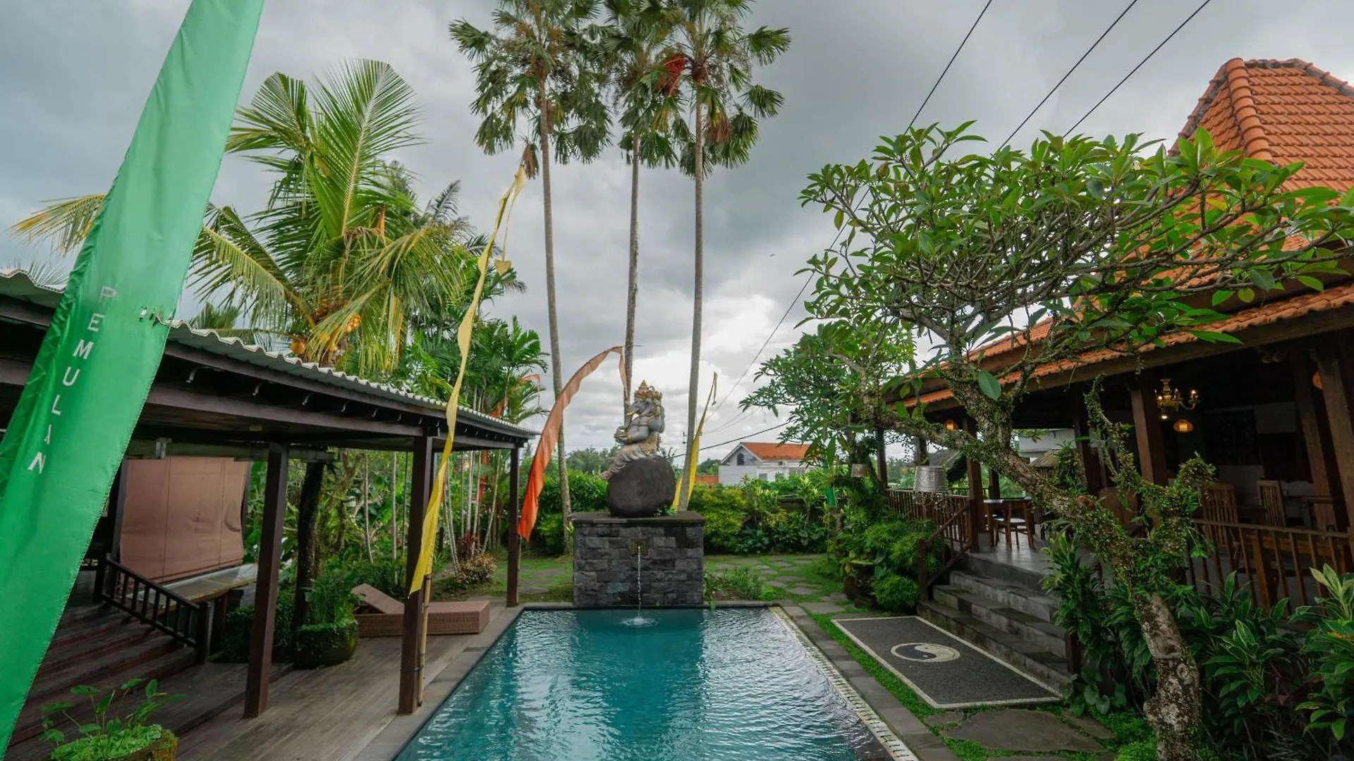 Pemulan House Hotel Ubud  Guest house