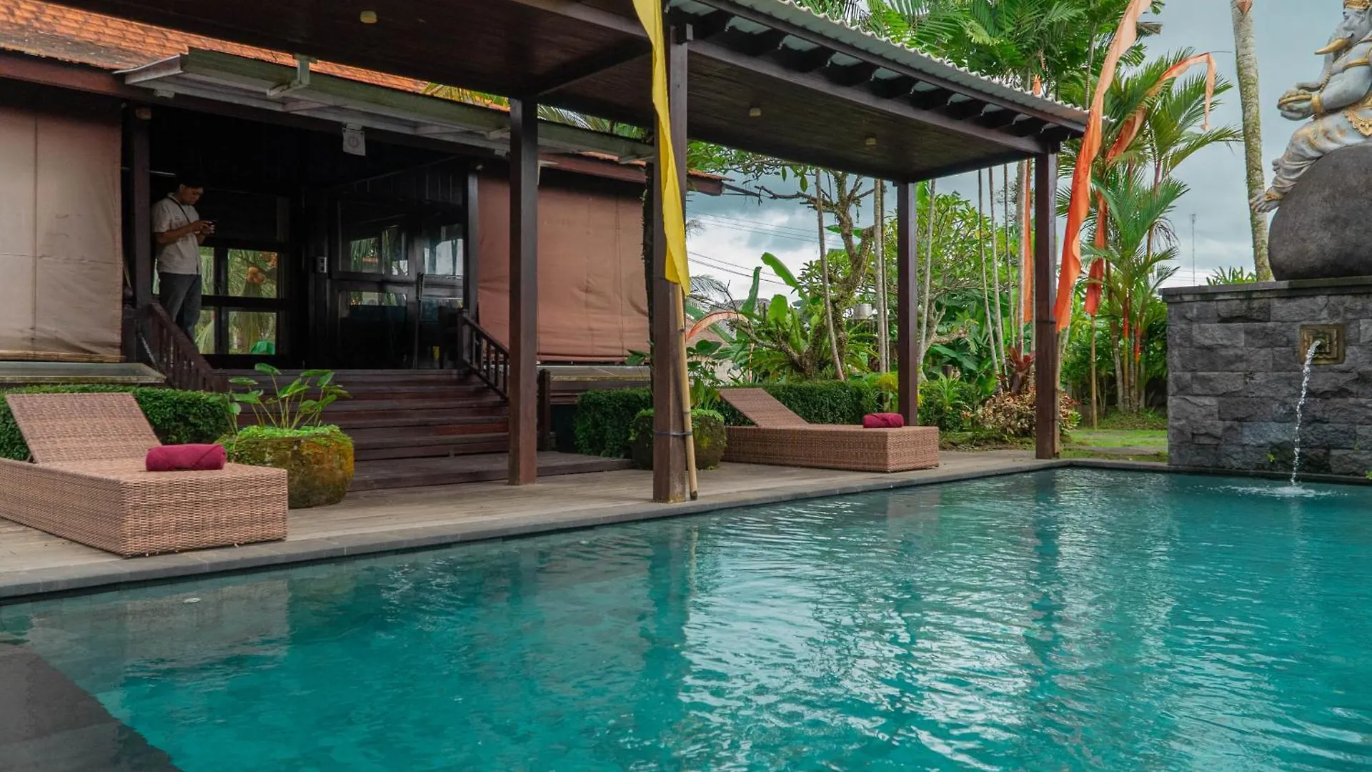 Pemulan House Hotel Ubud  Guest house